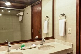 Yacht & Golf Club Paraguayo A Tribute Portfolio Resort