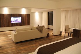 Yacht & Golf Club Paraguayo A Tribute Portfolio Resort