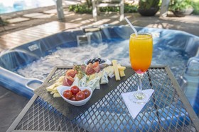 Villa Morra Suites