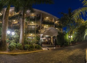 Las Ventanas Suites Hotel