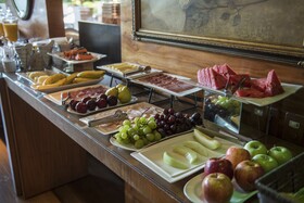 Las Ventanas Suites Hotel