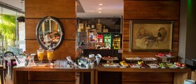 Las Ventanas Suites Hotel