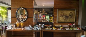 Las Ventanas Suites Hotel
