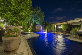 Las Ventanas Suites Hotel