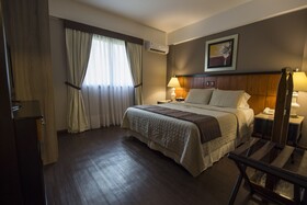 Las Ventanas Suites Hotel