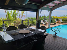 Suite Indigo Jacuzzi Prive Piscine Vue Mer acces cuisine laverie