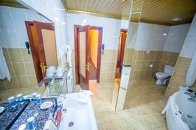 Bucharest Comfort Suites Hotel