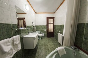 Bucharest Comfort Suites Hotel