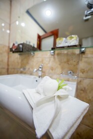 Bucharest Comfort Suites Hotel