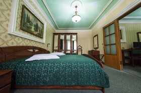 Bucharest Comfort Suites Hotel