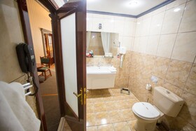 Bucharest Comfort Suites Hotel
