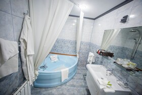 Bucharest Comfort Suites Hotel