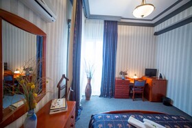 Bucharest Comfort Suites Hotel