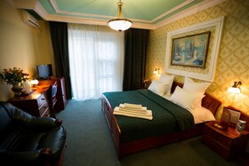 Bucharest Comfort Suites Hotel