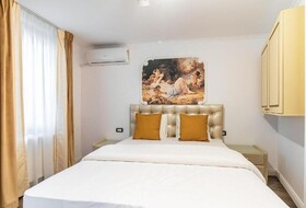Chic Boutique House