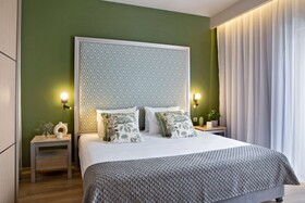 Zeus Essence Bucharest Central