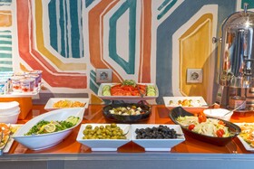 Zeus Essence Bucharest Central