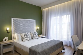 Zeus Essence Bucharest Central