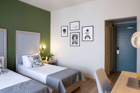 Zeus Essence Bucharest Central