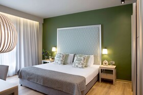 Zeus Essence Bucharest Central