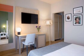 Zeus Essence Bucharest Central