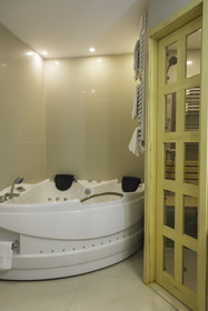 Hotel Christina Plus