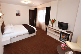 West Plaza Hotel