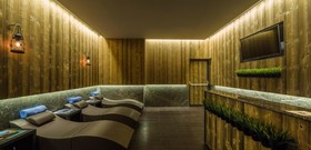 Sky Blue Hotel & Spa