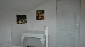 Lili's House