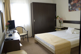 Hotel Rapsodia