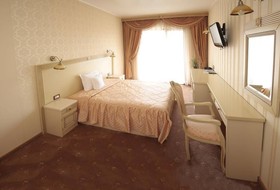 Majestic Hotel & Restaurant