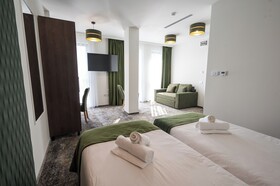 Alive Hotel
