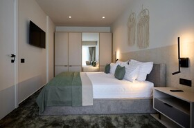 Alezzi Infinity Aparthotel & Spa