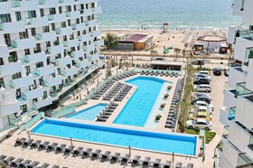 Alezzi Infinity Aparthotel & Spa