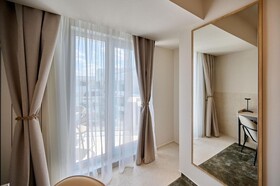 Alezzi Infinity Aparthotel & Spa