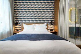 Dominic Smart Luxury Suites - Edition