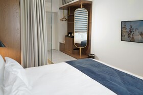 Dominic Smart Luxury Suites - Edition