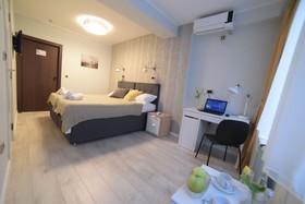 Garni House 46