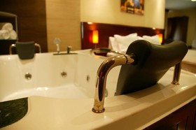 Hotel Contact
