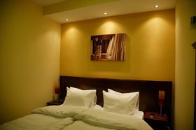 Hotel Contact