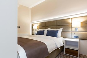 Hotel Tesla Smart Stay