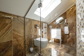 Luxury Hotel King Bo