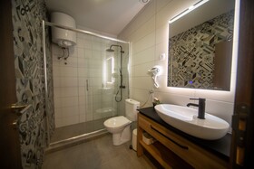 Manoir Apartments