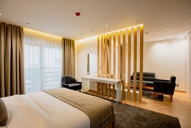 Ador Hotel