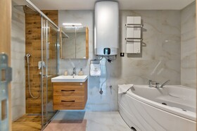 Golden Panorama Wellness & Spa