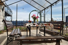 Lubov Hotel