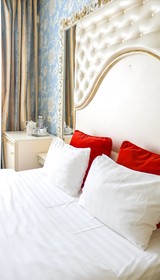 Gallery Voyage Hotel