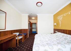 Novy Bereg Hotel Yacht Club