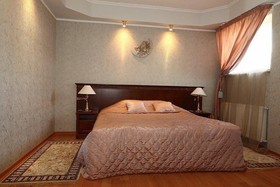 Novy Bereg Hotel Yacht Club