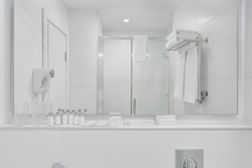 1 Art Hotel